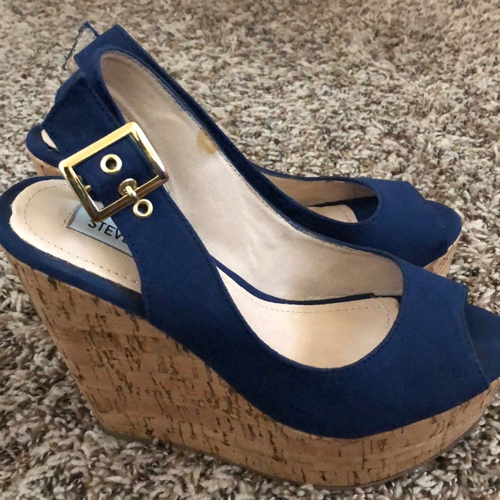Women’s Steve Madden navy wedges
